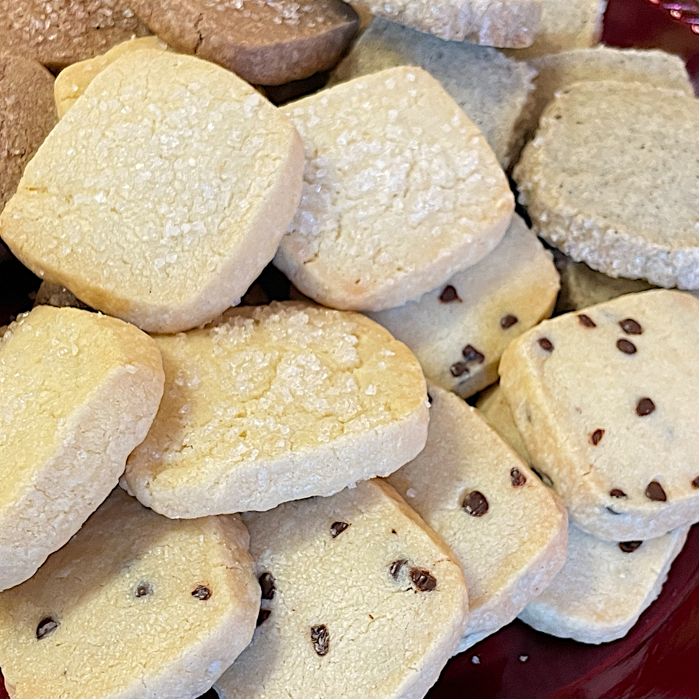 Flash Sale - Santa's Cookie Box: 4 packages of 6 shortbread cookies